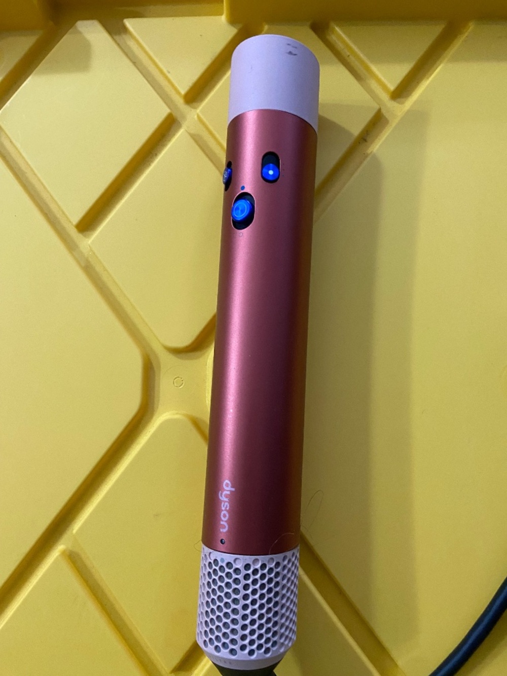 Dyson airwrap